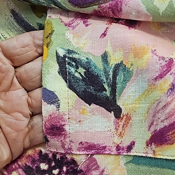 Modern Attraction, button-down blouse. Beautiful floral print. 3/4 tab sleeves. - Picture 11 of 13